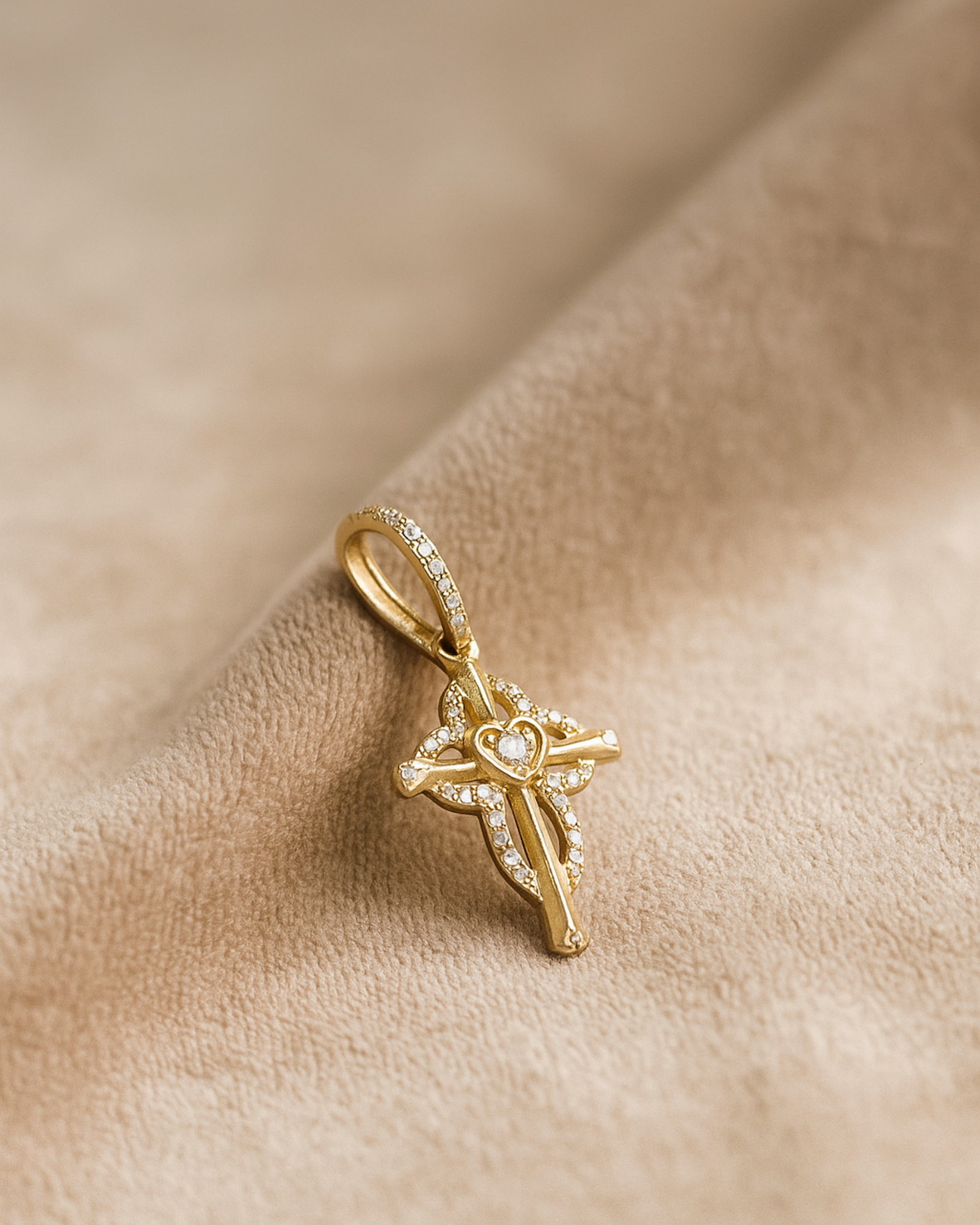 Cruz Corazón 14k