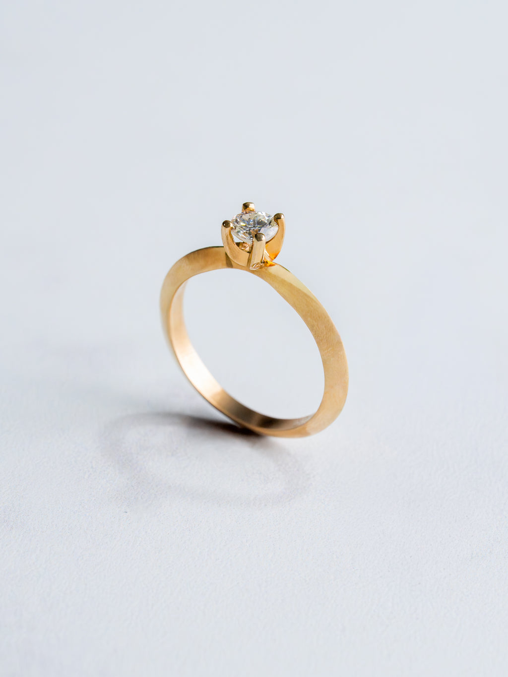 Anillo Solitario Oro Amarillo